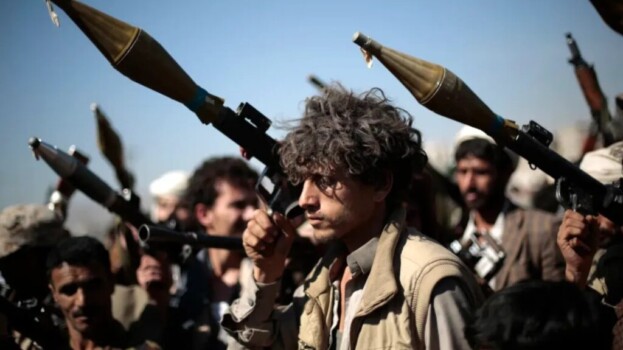 هل تدفع إيران الحوثيين لدور عسكري محتمل ضد واشنطن؟