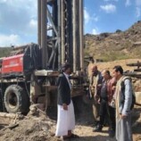 الحوثيون يعطّلون مشاريع خدمية في خمس محافظات يمنية
