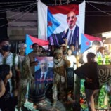 رد شعبي مباشر على تهديدات الخنبشي.. رفع صور الرئيس الزُبيدي وأعلام الجنوب في سيئون