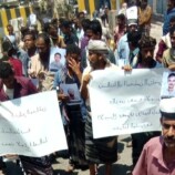 احتجاجات لضباط وأفراد لواء بارشيد أمام قصر معاشيق للمطالبة بصرف المستحقات وإلغاء قرارات الإقصاء