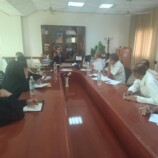 مدير عام صحة لحج يراس اجتماعا للبرامج الصحية ويشد.د عل ضرورة عمل قاعدة بيانات عن كل برنامج