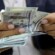 تحذيرات من تداعيات اقتصادية لقرار تحرير الدولار الجمركي وزيادة الرواتب