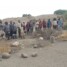 عشرات المواطنين يقطعون طريق خط جعار – زنجبار احتجاجا على هذا الأمر