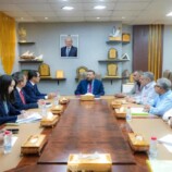 محافظ العاصمة عدن يبحث مع السفير الياباني سبل التعاون المشترك ويؤكد على أولوية المشاريع المستدامة
