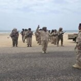 شبوة ..إجبار لجنة صرف الرواتب “يداً بيد” على مغادرة مقر اللواء الثاني مشاة بحري