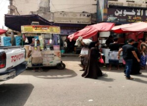 فوضى البسطات أمام “الشفاء التخصصي” بخورمكسر