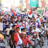 رغم عسكرة المدينة.. الآلاف يشاركون في مسيرة حاشدة بالمكلا رفضاً للوصاية