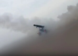 الإعلام العسكري يكشف تفاصيل المواجهات على جبهات الساحل الغربي.. انهيار هجمات حوثية وإعطاب آليات