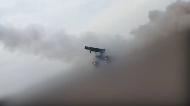 الإعلام العسكري يكشف تفاصيل المواجهات على جبهات الساحل الغربي.. انهيار هجمات حوثية وإعطاب آليات