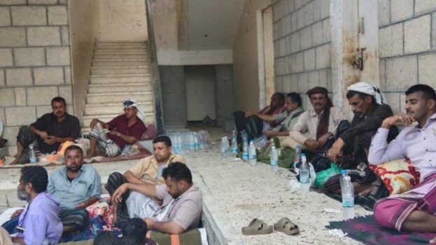تنفيذية انتقالي لحج تؤدي واجب العزاء لأسرة الشهيد البطل أصيل منصور الصماتي