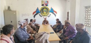 رئيس انتقالي المحفد يلتقي برؤساء المراكز لمناقشة المشاركة في مليونية التعبئة الشعبية لـ 14 أكتوبر المجيدة