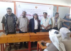مدير عام الحد يدشن دورة تدريبية لتأهيل 100 أسرة مستفيدة من مشروع النحل