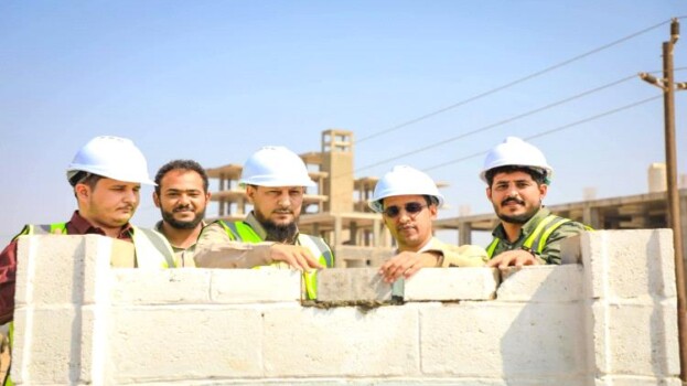 برعاية المحافظ شيخ.. انطلاق مشروع استراتيجي يربط البريقة بالحرم الجامعي بعدن