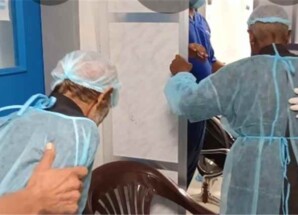 لليوم الثاني على التوالي.. تواصل عمليات مخيم (بركة الصدقة للعيون) بمستشفى رُصُد بيافع