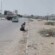 مشروع نظافة مديرية مدينة المكلا يواصل أعمال النظافة ورفع المخلفات في الشارع العام بمنطقة بويش وخط الخدمات بفلك